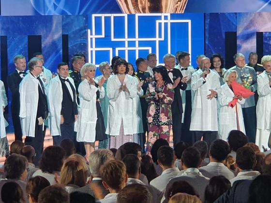 Медицина қызметкерлері Медицина қызметкерлері