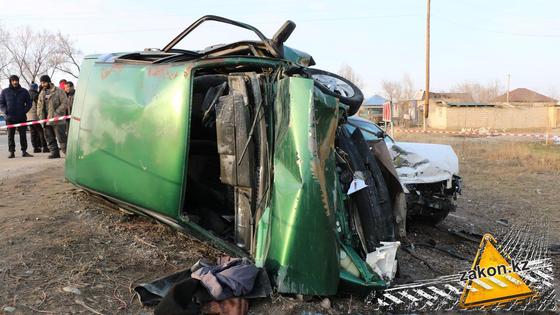 Машина, поврежденная в аварии в Алматинской области Машина, поврежденная в аварии в Алматинской области