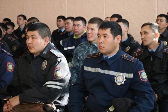Жергілікті полиция қызметінің жеке құрамымен кездесу өткізілді Жергілікті полиция қызметінің жеке құрамымен кездесу өткізілді
