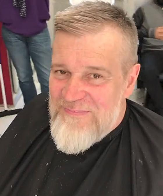 Үйсіз азамат Үйсіз азамат