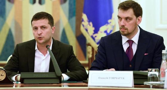 Премьер-министр Украины написал заявление об отставке Премьер-министр Украины написал заявление об отставке