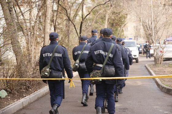 Поликлинику, где выявили медиков с COVID-19, закрыли на карантин в Темиртау Поликлинику, где выявили медиков с COVID-19, закрыли на карантин в Темиртау