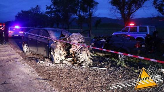 Алматы маңындағы жантүршігерлік апаттан төрт адам қаза тапты (фото, видео) Алматы маңындағы жантүршігерлік апаттан төрт адам қаза тапты (фото, видео)