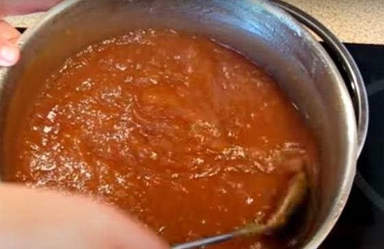 Пюре в кастрюле Пюре в кастрюле