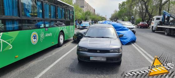 Место аварии в Алматы Место аварии в Алматы