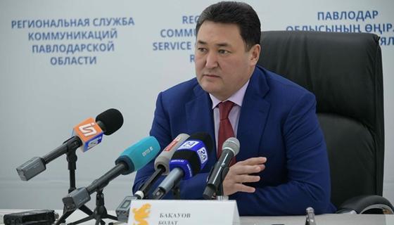 Аким Павлодарской области два часа отвечал на вопросы журналистов Аким Павлодарской области два часа отвечал на вопросы журналистов