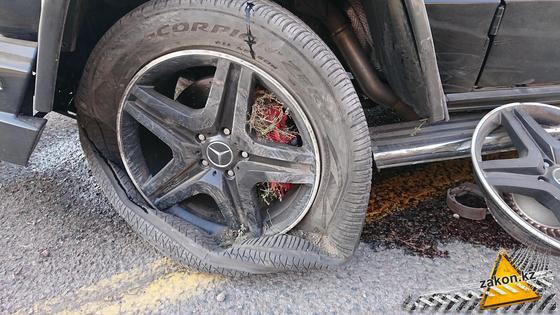 Колеса "Мерседеса" после аварии Колеса "Мерседеса" после аварии
