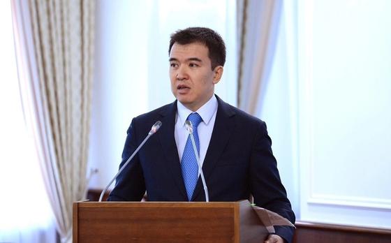 Руслан Даленов назначен министром национальной экономики Казахстана Руслан Даленов назначен министром национальной экономики Казахстана