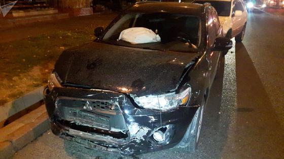 Пострадавшие задержали пьяного виновника массовой аварии в Алматы (фото) Пострадавшие задержали пьяного виновника массовой аварии в Алматы (фото)