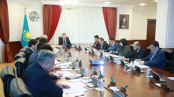 Мамин провел совещание Мамин провел совещание