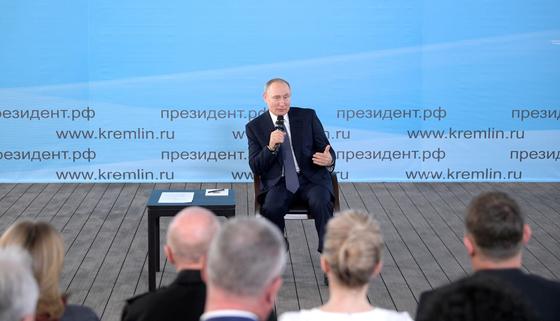 Путин напомнил о причинах испорченных отношений с Украиной Путин напомнил о причинах испорченных отношений с Украиной