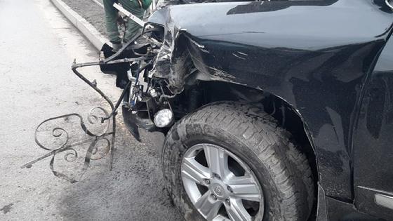 Девушка и ребенок попали в больницу после аварии на Аль-Фараби в Алматы (фото) Девушка и ребенок попали в больницу после аварии на Аль-Фараби в Алматы (фото)