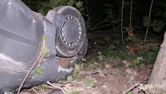 Автомобиль попал в аварию Автомобиль попал в аварию