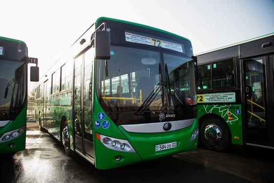 Первые электронные табло появились на остановках по линии BRT в Алматы (фото) Первые электронные табло появились на остановках по линии BRT в Алматы (фото)