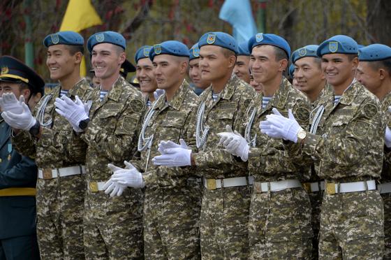 ҚР Қорғаныс министрлігінің өкілдері әскери қызметшілердің қызмет жағдайларымен және проблемалық мәселелерімен танысты ҚР Қорғаныс министрлігінің өкілдері әскери қызметшілердің қызмет жағдайларымен және проблемалық мәселелерімен танысты
