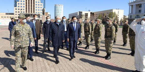 "Ситуация очень сложная": Токаев встретился с военнослужащими бригады территориальной обороны (фото) "Ситуация очень сложная": Токаев встретился с военнослужащими бригады территориальной обороны (фото)