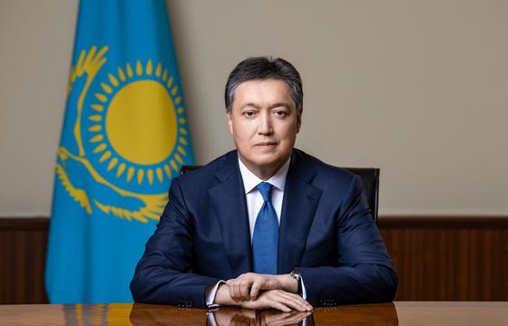 Аскар Мамин и ряд министров вышли из режима самоизоляции Аскар Мамин и ряд министров вышли из режима самоизоляции