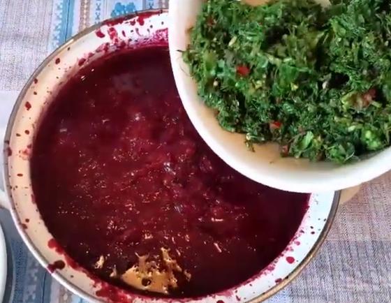 Фруктовое пюре и зелень Фруктовое пюре и зелень