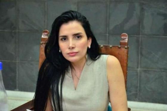 Сидящая в тюрьме политик попросилась к врачу и сбежала через окно Сидящая в тюрьме политик попросилась к врачу и сбежала через окно