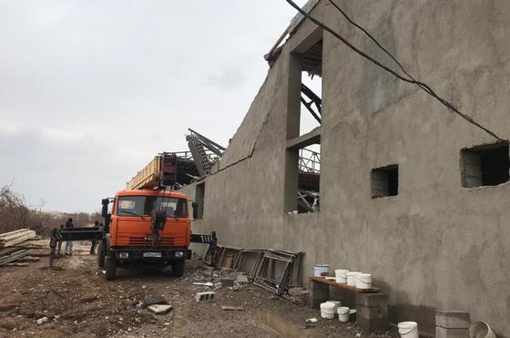Строящееся здание частично обрушилось в Шымкенте (фото) Строящееся здание частично обрушилось в Шымкенте (фото)