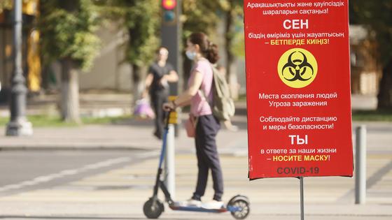 Распыляют вирус с самолета: врач прокомментировал слухи Распыляют вирус с самолета: врач прокомментировал слухи