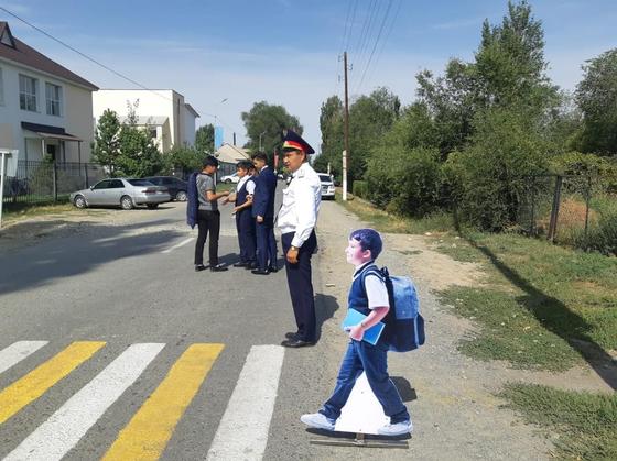 Полицейские машины-призраки появились на трассах в Алматинской области Полицейские машины-призраки появились на трассах в Алматинской области