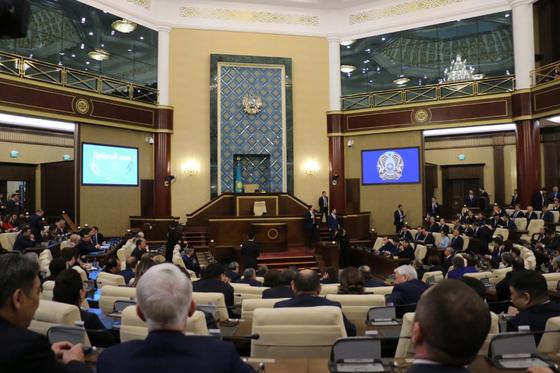 Назарбаев ушел в отставку: Касым-Жомарт Токаев вступает в должность президента (онлайн) Назарбаев ушел в отставку: Касым-Жомарт Токаев вступает в должность президента (онлайн)