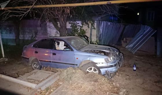 Автомобиль после аварии Автомобиль после аварии