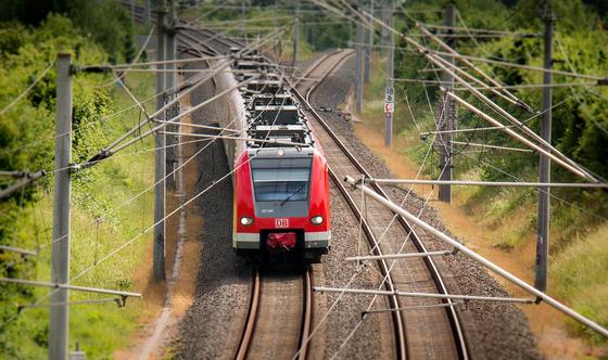 Движение поездов отменили в Туркменистане, несмотря на "отсутствие" коронавируса в стране Движение поездов отменили в Туркменистане, несмотря на "отсутствие" коронавируса в стране