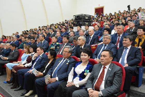 В Акмолинской области прошло торжественное собрание, посвященное Дню Независимости Казахстана В Акмолинской области прошло торжественное собрание, посвященное Дню Независимости Казахстана