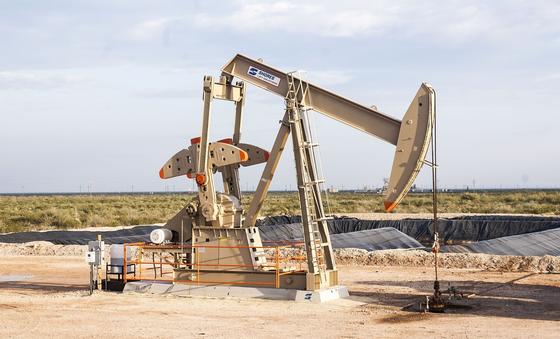 Цены на нефть обвалились на 30%. Это самое резкое падение после войны в Персидском заливе Цены на нефть обвалились на 30%. Это самое резкое падение после войны в Персидском заливе