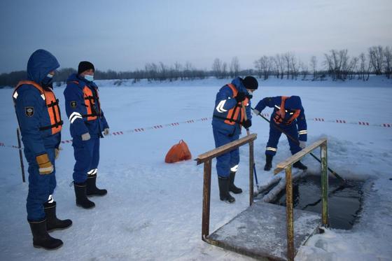 Прорубь в Уральске Прорубь в Уральске