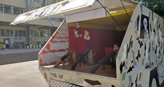 "Парковка новая, вокзал тот же": как живет алматинский Сайран (фото) "Парковка новая, вокзал тот же": как живет алматинский Сайран (фото)