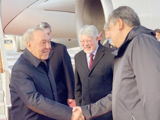 Елбасы Путинмен кездесу үшін Мәскеуге ұшып жетті (фото) Елбасы Путинмен кездесу үшін Мәскеуге ұшып жетті (фото)