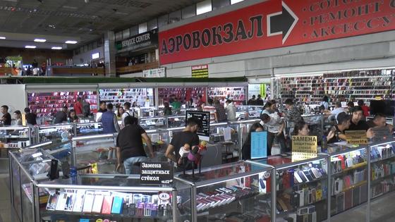 Краденые сотовые телефоны ищут полицейские в торговых домах Алматы Краденые сотовые телефоны ищут полицейские в торговых домах Алматы