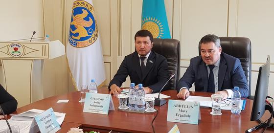"Бәрі аузын ашып қарап отыр": Халықтың сөзі ақтөбелік әкімнің жанды жеріне тиген "Бәрі аузын ашып қарап отыр": Халықтың сөзі ақтөбелік әкімнің жанды жеріне тиген