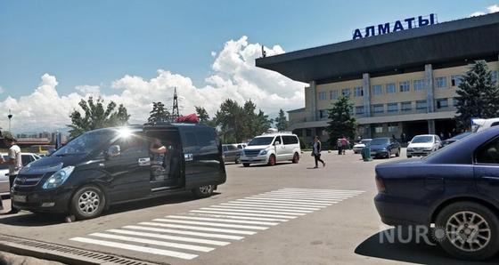 Байбек намерен вернуть в госсобственность автовокзал «Сайран» Байбек намерен вернуть в госсобственность автовокзал «Сайран»