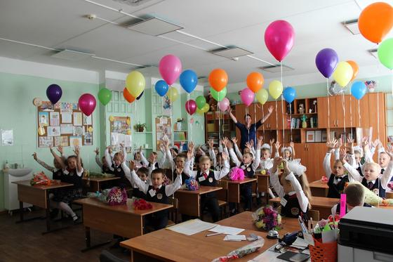 Первоклассники на уроке Первоклассники на уроке