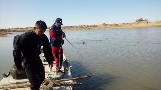 Водитель съехал в реку с парома и утонул в Уральске Водитель съехал в реку с парома и утонул в Уральске
