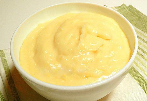 Французские булочки с заварным кремом и изюмом Французские булочки с заварным кремом и изюмом