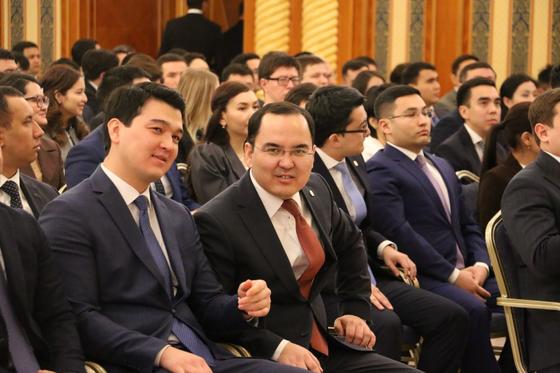 Как Токаев принимал в Акорде участников президентского резерва Как Токаев принимал в Акорде участников президентского резерва