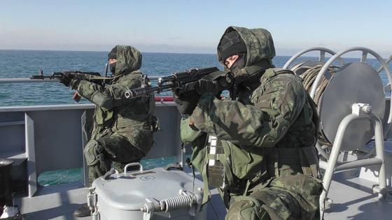 Военные на корабле Военные на корабле
