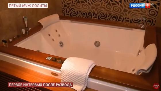 ФОТО: Бывший муж Лолиты показал, в каких условиях живет с новой возлюбленной ФОТО: Бывший муж Лолиты показал, в каких условиях живет с новой возлюбленной