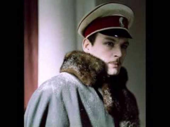 Василий Лановой на кадре из фильма «Анна Каренина» (1967) Василий Лановой на кадре из фильма «Анна Каренина» (1967)