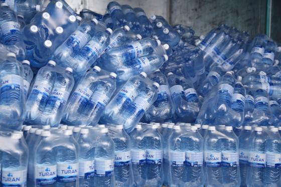 Кокшетауминводы продолжают отгрузку природной воды TURAN в больницы Казахстана Кокшетауминводы продолжают отгрузку природной воды TURAN в больницы Казахстана