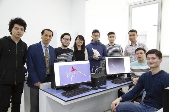 Впервые в Казахстане студенты распечатали на 3D принтере сердце. Впервые в Казахстане студенты распечатали на 3D принтере сердце.