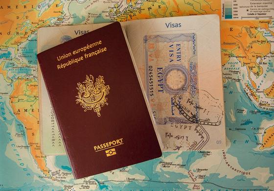 Два нигерийца с поддельными визами пытались въехать в Казахстан Два нигерийца с поддельными визами пытались въехать в Казахстан