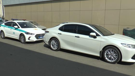 Водителя на тонированной Camry с пистолетом задержали в Алматы Водителя на тонированной Camry с пистолетом задержали в Алматы