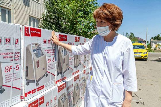 1000 пульсоксимеров и 100 концентраторов передал фонд «Халык» жителям Атырауской области 1000 пульсоксимеров и 100 концентраторов передал фонд «Халык» жителям Атырауской области