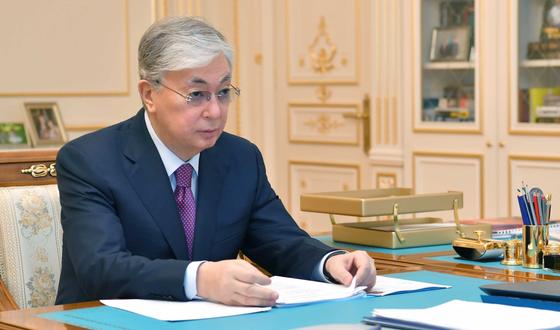 Тургумбаев доложил Токаеву о ситуации в стране после введения режима ЧП Тургумбаев доложил Токаеву о ситуации в стране после введения режима ЧП